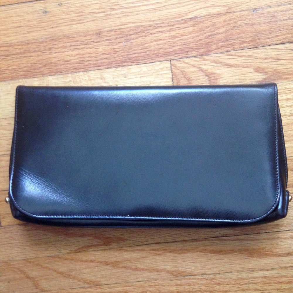VINTAGE | Leather Envelope Clutch 👛